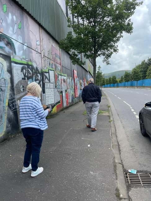 Black Taxi tour of Belfast - Exploring Belfast’s Peace Walls in a Luxury Black Taxi