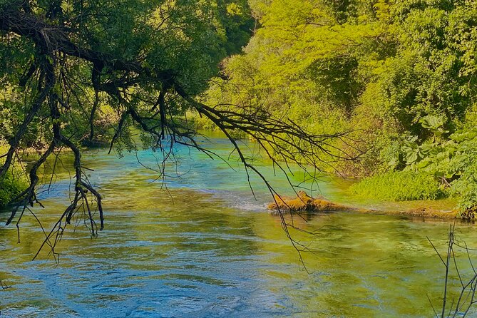 Blue Eye tour - Visiting the Blue Eye: A Natural Wonder