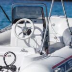 Boat rental for 6 people. No license required. - The Boat Itself: Small, Easy to Handle, and Equipped for Fun