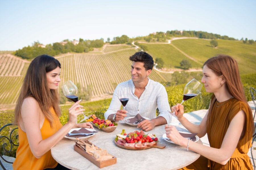 Bologna: Olive Grove and Vineyard Tour with Product Tastings - Discover the Setting at Palazzo di Varignana