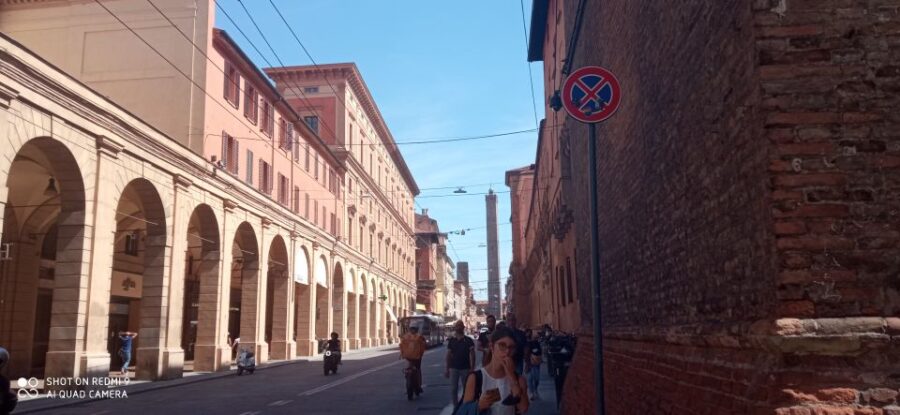 Bologna: Private Guided Walking Tour - Key Points