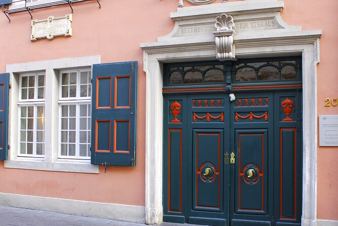 Bonn Scavenger Hunt and Sights Self-Guided Tour - Navigating Bonn with the Smartphone App