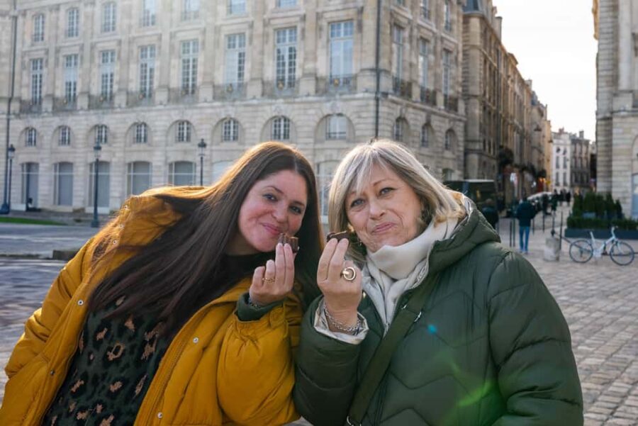 Bordeaux Afternoon Food Tour : Sweets, Wine and Cheese - Exploring Bordeaux’s Iconic Monuments with a Tasty Twist