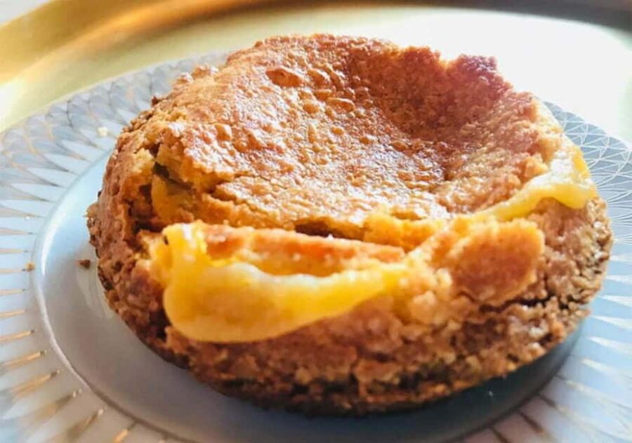 Bordeaux : Best Food tour with a local guide - Exploring the Quay de la Douane