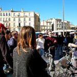 "Bordeaux by bicycle: a 3-hour tour immersive experience" - The Cultural and Gastronomic Heart: La Cite du Vin and Darwin