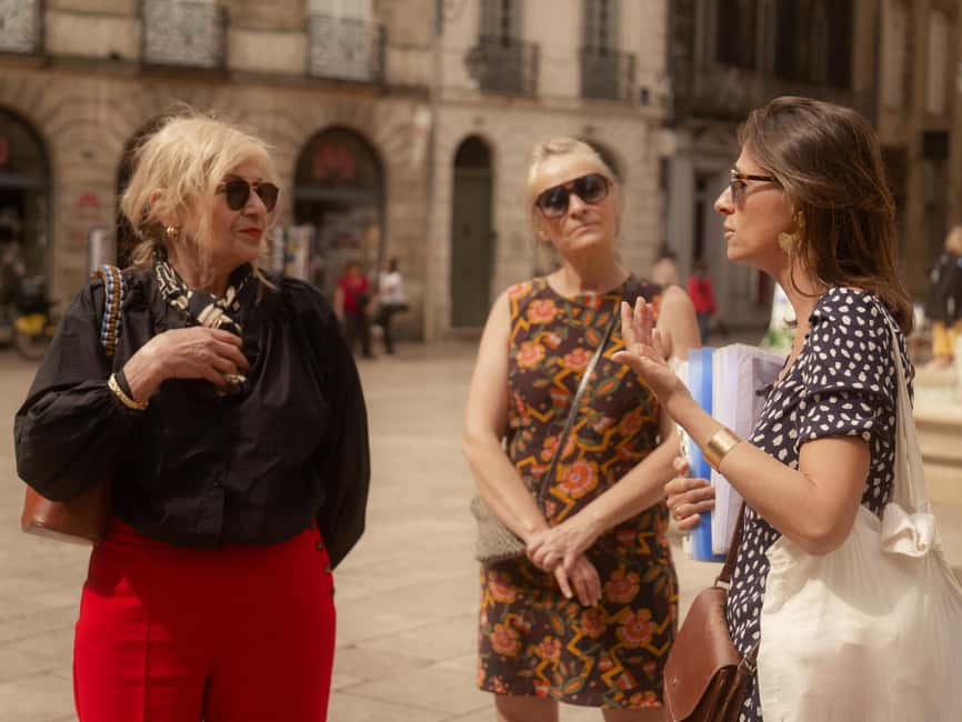 Bordeaux: Food Walking Tour with Full Meal and Wine - Exploring Historic Eateries in Bordeaux’s City Center