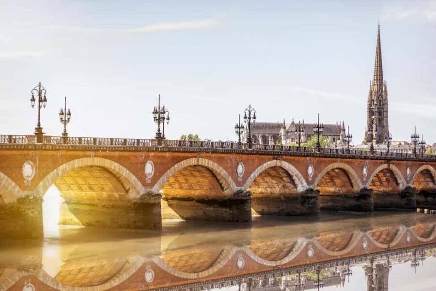 Bordeaux: Insta-Perfect Walk with a Local - Visiting Bordeaux’s Most Instagrammable Landmarks