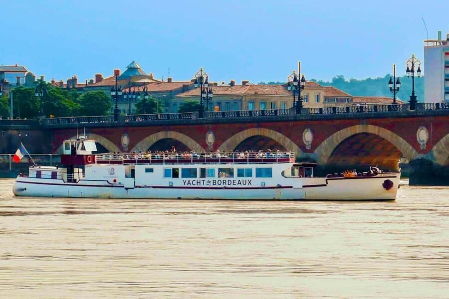 Bordeaux: River Garonne Cruise with Glass of Wine and Canelé - The Route: From the Pont de Pierre to the Cité du Vin