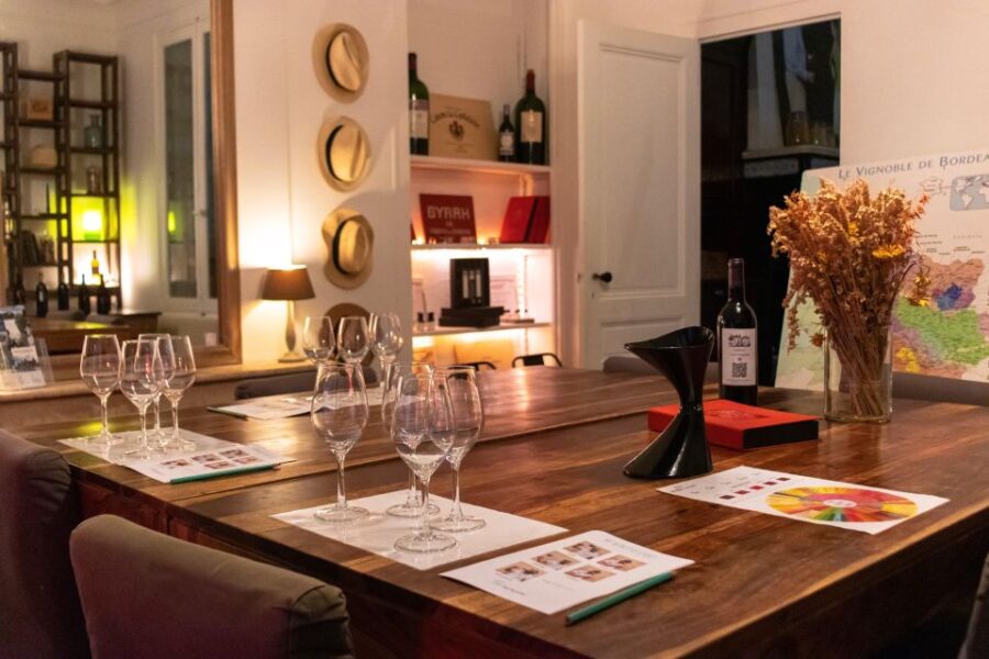 Bordeaux:Wine Masterclass & Blending workshop with appetizer - Starting Point at Bordovino’s Apartment in Bordeaux