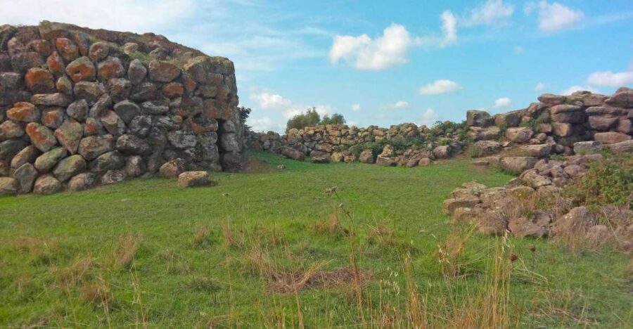 Borore: archaeological tour with tasting - Exploring the Ancient Paths of Borore