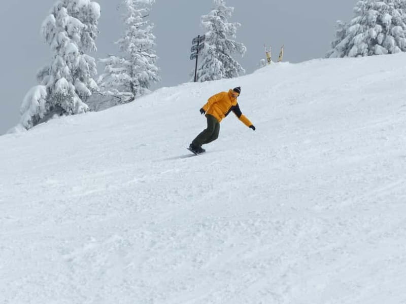 Borovets: 2-Hour Snowboard Taster Session with Instructor - Equipment and Gear Included in the Price