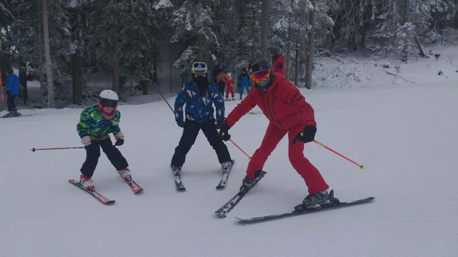 Borovets: Ski Lesson with Equipment Rental - Convenient Location and Meeting Point in Borovets