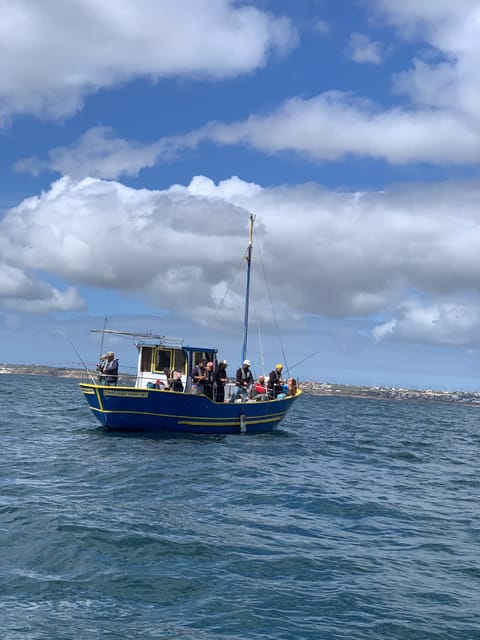 Bottom Fishing Lagos - Discovering Optimal Fishing Spots with the Crew