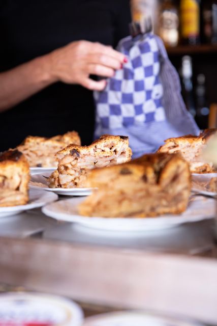 Boutique Dutch Food & History Tour in the Jordaan area - Starting at the Iconic Papeneiland Café