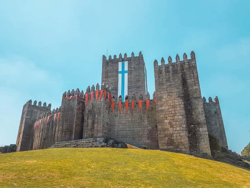 Braga & Guimarães day tour from Porto - Visiting the Sanctuary of Bom Jesus do Monte and Bragas Cathedral