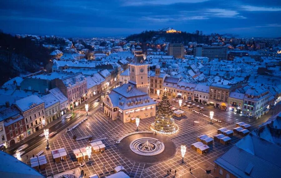 Brasov Christmas Trip with Stops in Sinaia & Predeal - Exploring Sinaia’s Winter Charm