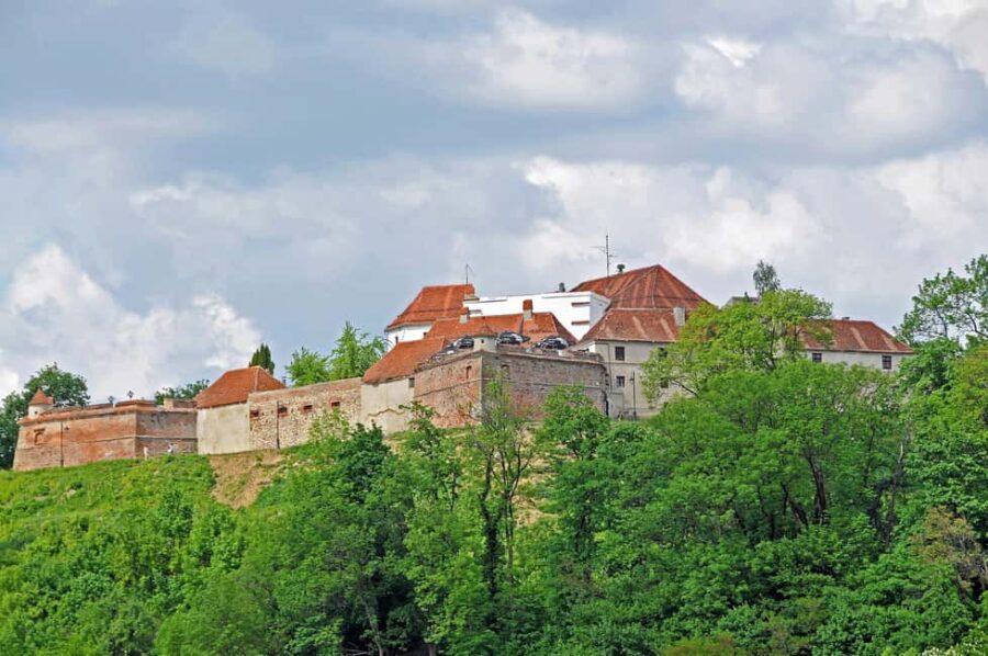 Brasov City Tour, Rasnov Citadel & Valea Cetatii Cave - From Brasov Old Town to the Medieval Fortress