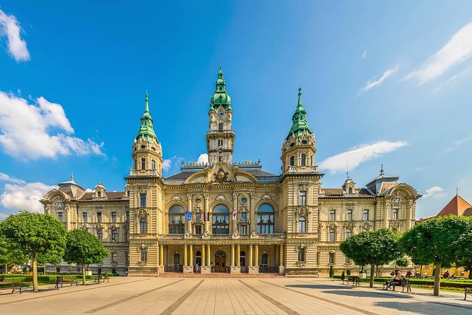 Bratislava-Budapest One-Way Sightseeing Transfer - Exploring Gyor’s Old Town and Architectural Heritage