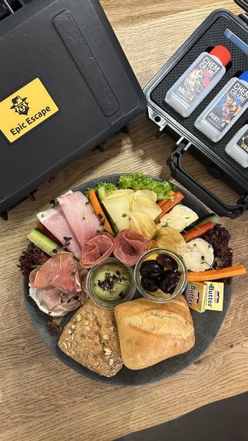 Braunschweig's Mystery Morning: Breakfast & Escape Game - Briefing and Team Formation in Braunschweig