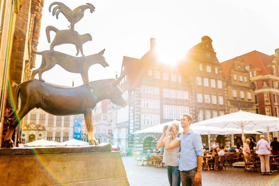 Bremen: City Center Guided Walking Tour - Exploring the Bremen Town Musicians Sculpture