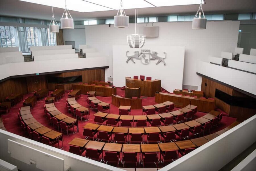 Bremen democratic. With a visit to the plenary hall of the Bremen state parliament - Visiting the District Court and Judicial Branch