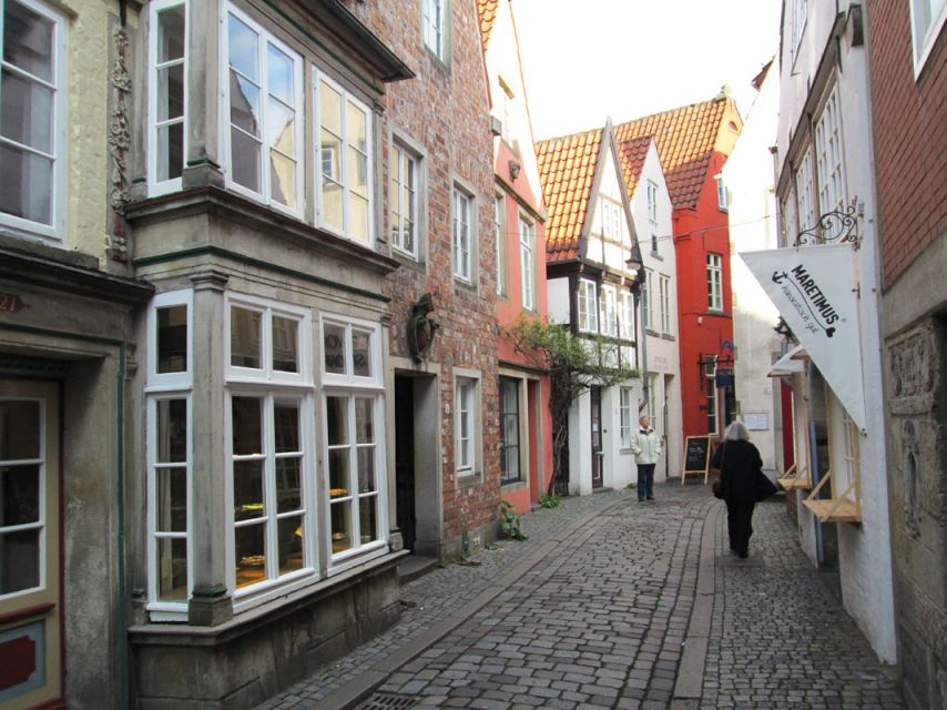 Bremen: Walking Tour of Historic Schnoor District - Key Points