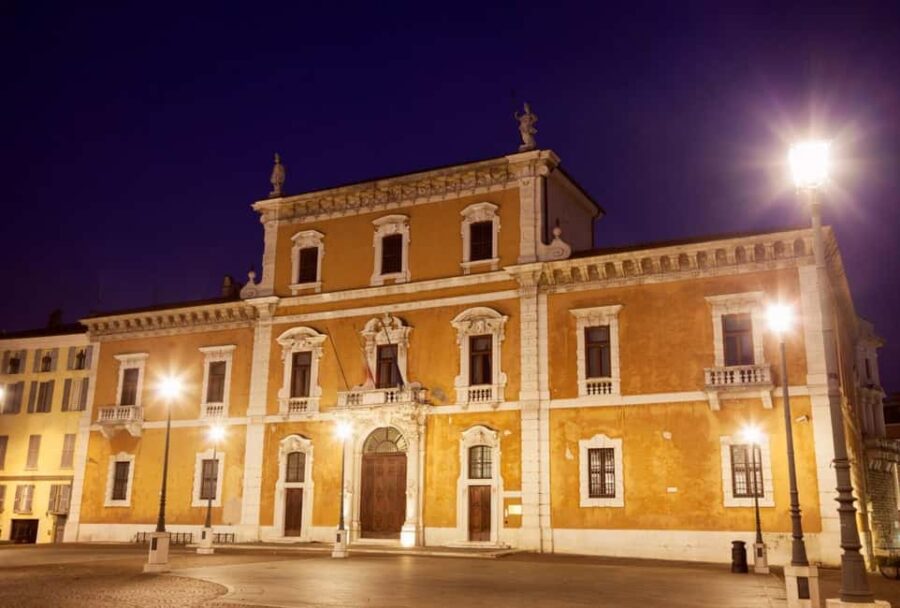 Brescia Proibita: alla scoperta della storia osè della città - Exploring Brescia’s Hidden Past in the Carmine District