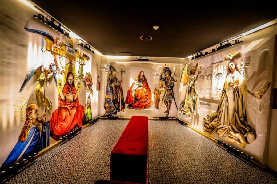 Bruges: Musea Sculpta | Monumental Sculptures Entry ticket - The Monumental Wall Sculptures: Unique in the World