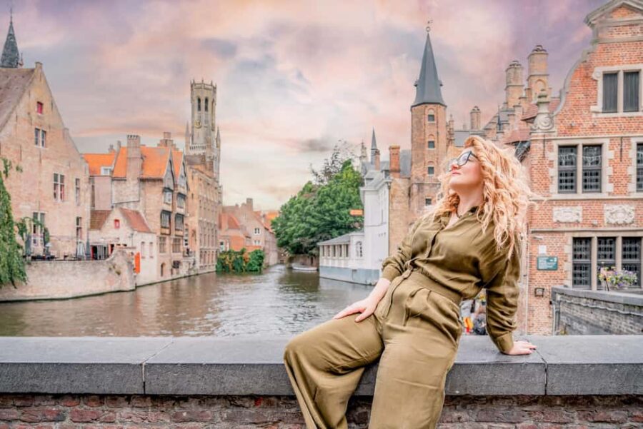 Bruges : Your private 1 hour photoshoot in the medieval city - Starting at Jan van Eyckplein: The Meeting Point of Art and City