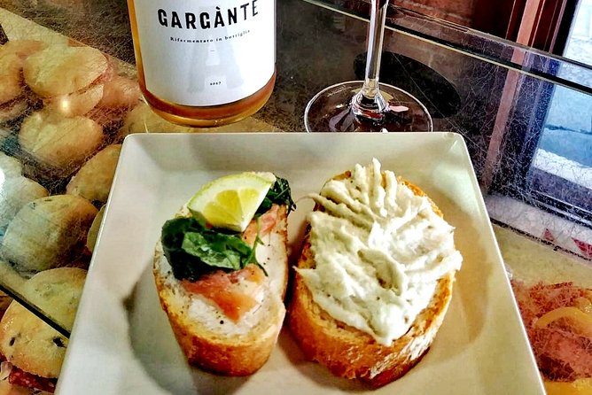 Brunetti's Venice: A Culinary Journey Through Leon's Mysteries - Starting Point and Tour Logistics in Venice