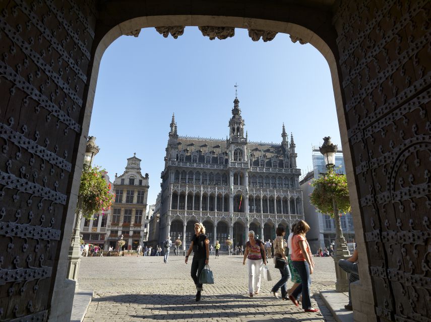 Brussels: Private 3-Hour Sightseeing Walking Tour - Exploring Brussels’ Historic Squares