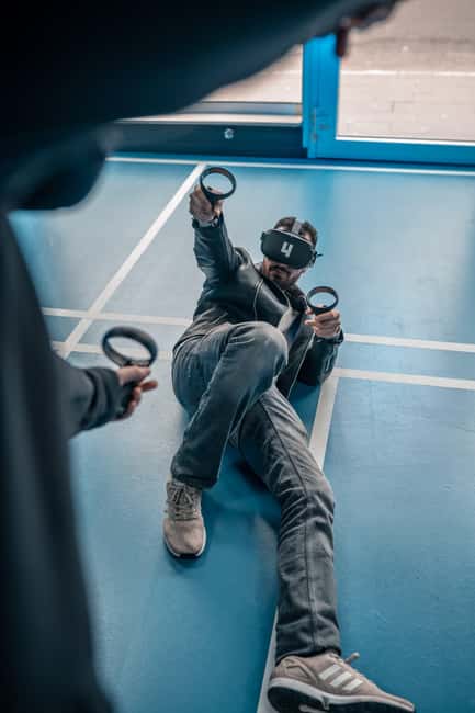 Brussels: Virtual Reality gaming, Arena - How the Experience is Structured and Guided