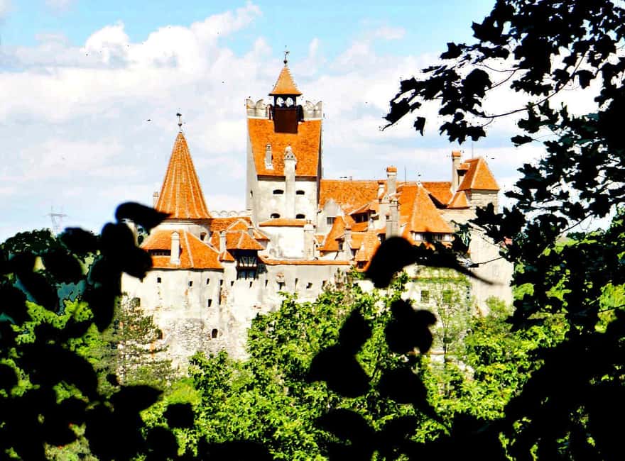 Bucharest: 2-Day Transylvania Private Tour with Sighisoara - From Bucharest to the Majestic Peles Castle