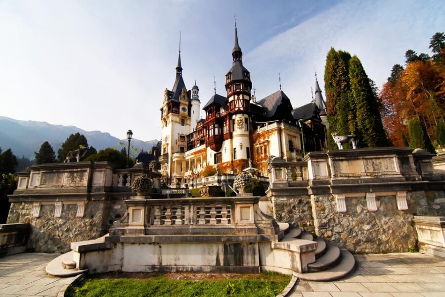 Bucharest: Dracula's Castle, Peles Castle, & Brasov Old Town - Visiting Peles Castle: The Royal Neo-Renaissance Treasure