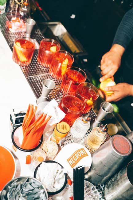 Bucharest: Nightlife Tour with VIP Club Entry - Starting Point in Bucharest: Old Town or Hotel