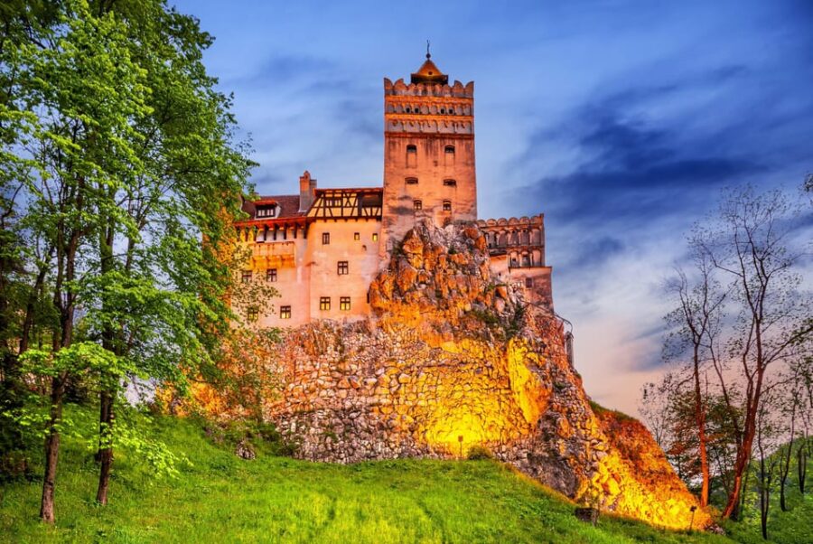 Bucharest: Peles/Dracula Castles and Brasov Private Tour - Peles Castle: Romania’s Royal Jewel