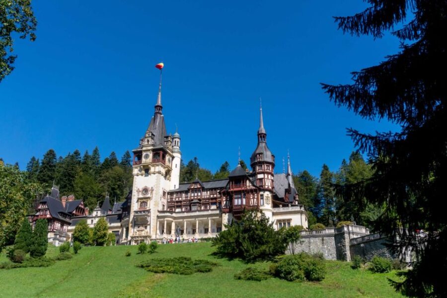 Bucharest: Transylvanian Castles & Braov Guided Day Tour - Exploring Dracula’s Bran Castle and Its Legends
