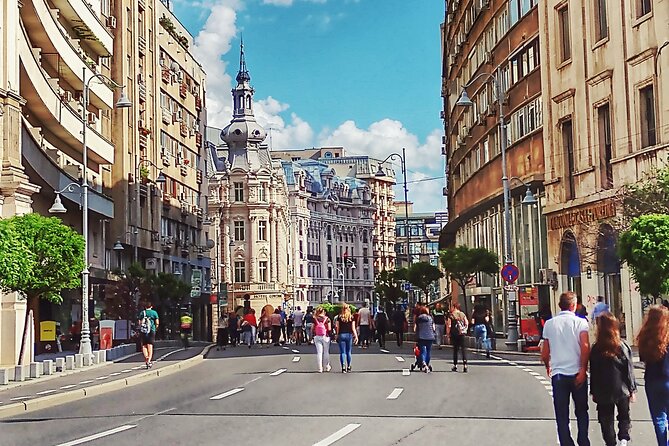 Bucharest Unveiled: A Private Walking Journey - Visiting Piaka Revolukiei: The Heart of the 1989 Revolution