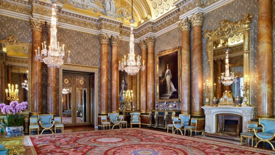 Buckingham Palace & Crown Jewels of London Tour - Starting at Buckingham Palace’s Kings Gallery