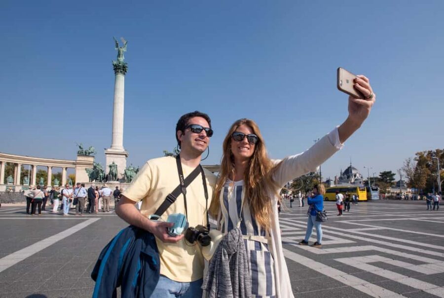 Budapest: 3-Hour Live Guided City Tour - Walking through Buda’s Castle District
