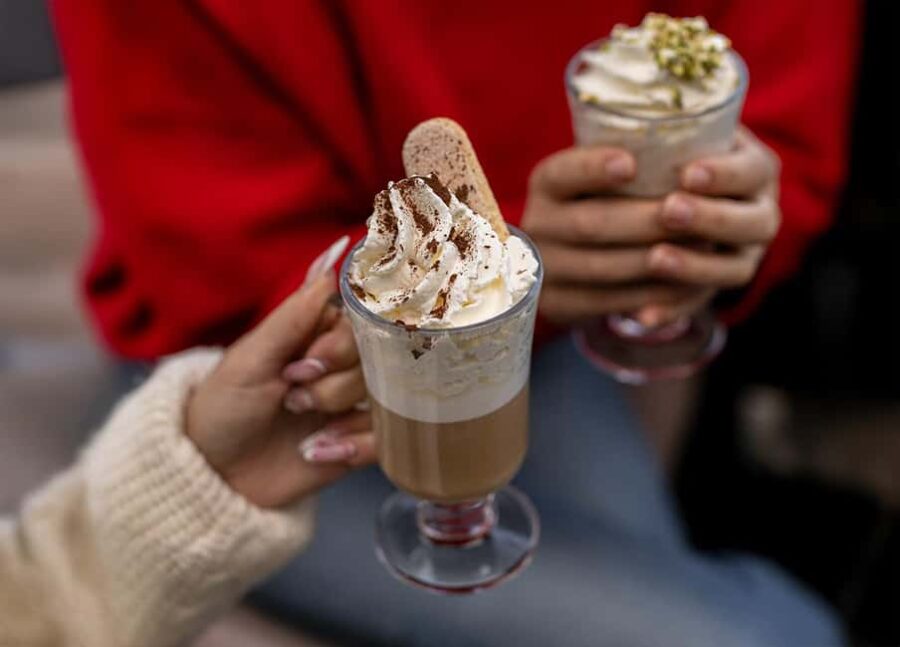 Budapest: 60-Minute Panoramic Cruise with Drink included - Starting Point at Budapest River Cruises - Silverline