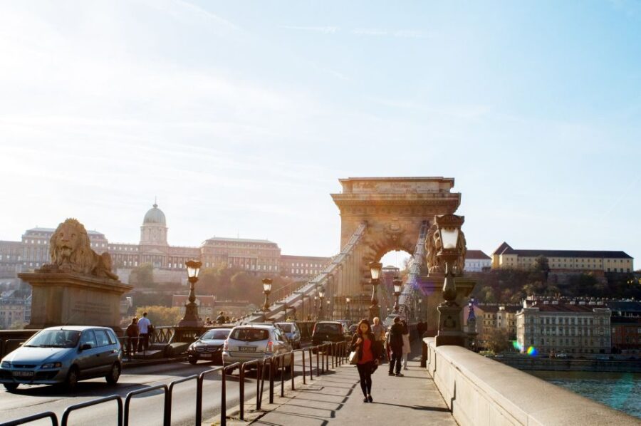 Budapest: All in One Walking Tour with Strudel House Stop - Exploring Heroes Square and Városliget Park