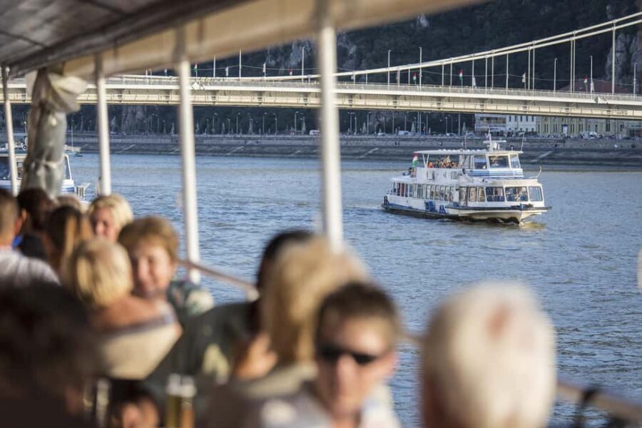 Budapest: Daytime Hop-on Hop-off Cruise with Welcome Drink - Exploring Buda from the River Stop at Batthyány tér