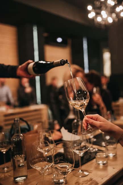 Budapest: Exclusive Wine Tasting with Tapas at DiVino Bar - Exploring DiVino Wine Bar in the Heart of Budapest