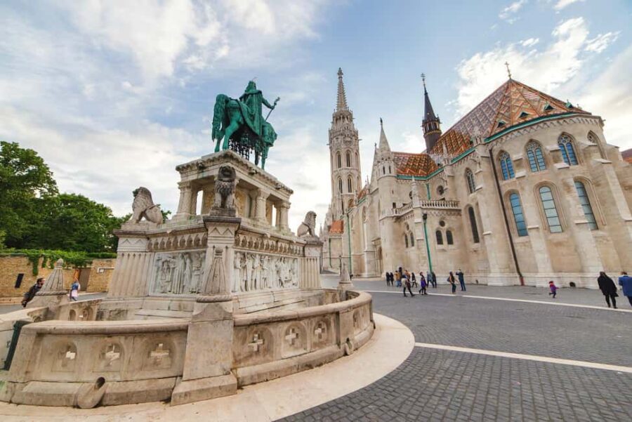 Budapest: Grand Private Driving Tour with Photo Stops - Exploring Budapest’s Iconic UNESCO Sites and Landmarks