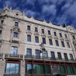 Budapest: Great City Centre Tour & Folk Music Performance - Visiting Március 15. Square and Vörösmarty tér