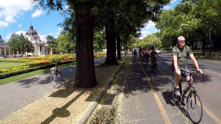 Budapest Highlights Bike Tour with a local guide - Starting Point at Rumbach Sebestyén u. 10