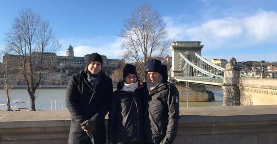 Budapest : Highlights & Hidden Gems Walking Tour - Starting at Szervita tér and the First Impressions of Budapest