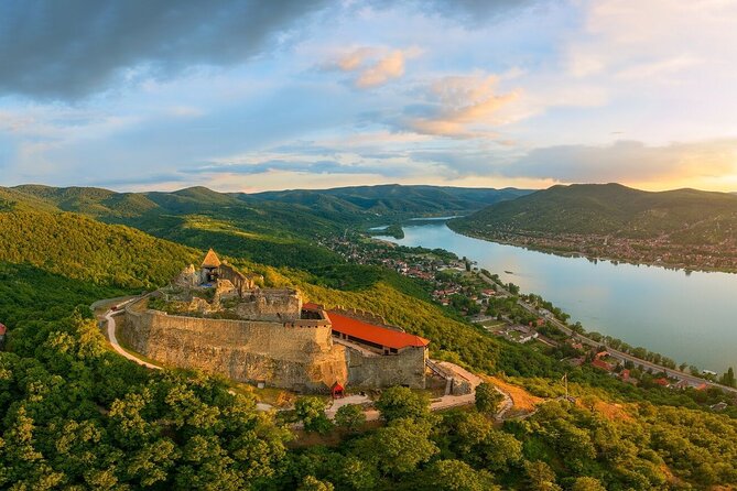 Budapest Hike to Visegrád Castle w or wo Sauna/Danube beach - Logistics and Booking Details
