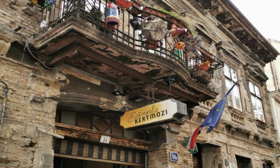 Budapest: Jewish District Private Walking Tour - Starting Point and Pickup Details in Budapest